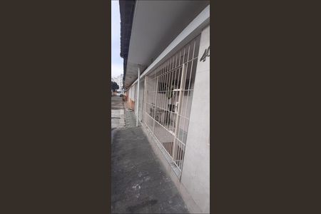 Casa de condomínio para alugar com 65m², 1 quarto e 2 vagas Casa de condomínio para alugar com 65m², 1 quarto e 2 vagasFachada