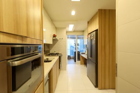 Cozinha de apartamento à venda com 3 quartos, 225m² em Cidade Monções, São Paulo