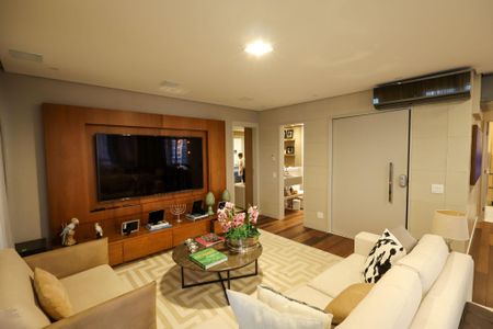 Apartamento à venda com 225m², 3 quartos e 4 vagas Apartamento à venda com 225m², 3 quartos e 4 vagasSala 1