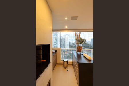 Apartamento à venda com 225m², 3 quartos e 4 vagas Apartamento à venda com 225m², 3 quartos e 4 vagasVaranda Gourmet