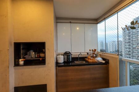 Apartamento à venda com 225m², 3 quartos e 4 vagas Apartamento à venda com 225m², 3 quartos e 4 vagasVaranda Gourmet