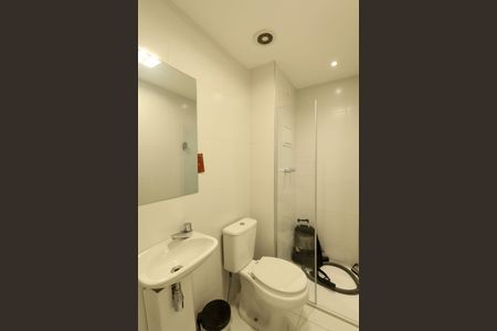 Apartamento à venda com 225m², 3 quartos e 4 vagas Apartamento à venda com 225m², 3 quartos e 4 vagasBanheiro de Serviço