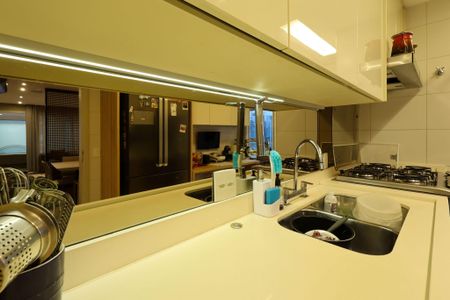Apartamento à venda com 225m², 3 quartos e 4 vagas Apartamento à venda com 225m², 3 quartos e 4 vagasCozinha