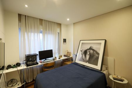Apartamento à venda com 225m², 3 quartos e 4 vagas Apartamento à venda com 225m², 3 quartos e 4 vagasSuíte 2