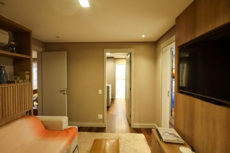 Apartamento à venda com 225m², 3 quartos e 4 vagas Apartamento à venda com 225m², 3 quartos e 4 vagasSala 3