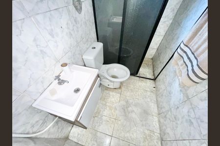 Banheiro da Suíte de casa para alugar com 1 quarto, 50m² em Vila Bandeirantes, São Paulo