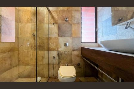 Casa à venda com 650m², 5 quartos e 11 vagas