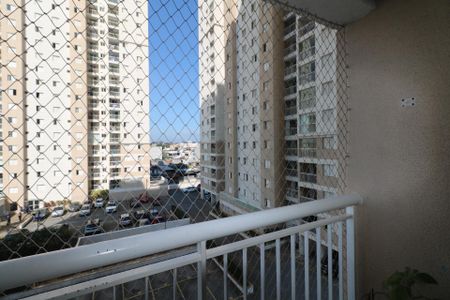 Apartamento à venda com 63m², 3 quartos e 1 vaga Apartamento à venda com 63m², 3 quartos e 1 vagaVaranda