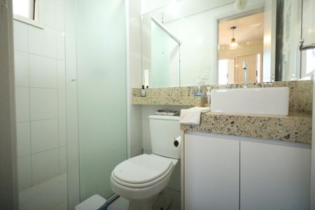 Apartamento à venda com 63m², 3 quartos e 1 vaga Apartamento à venda com 63m², 3 quartos e 1 vagaBanheiro da Suíte