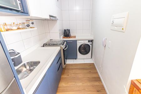 Apartamento à venda com 34m², 2 quartos e 1 vaga Apartamento à venda com 34m², 2 quartos e 1 vagaCozinha e Área de Serviço