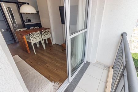 Apartamento à venda com 34m², 2 quartos e 1 vaga Apartamento à venda com 34m², 2 quartos e 1 vagaVaranda