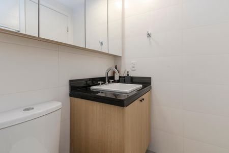 Apartamento à venda com 62m², 2 quartos e 1 vaga Apartamento à venda com 62m², 2 quartos e 1 vagaBanheiro