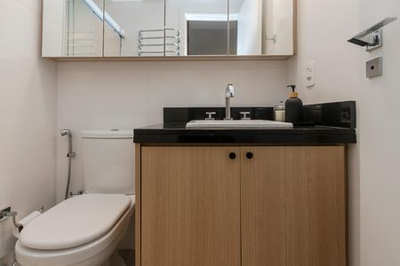 Apartamento à venda com 62m², 2 quartos e 1 vaga Apartamento à venda com 62m², 2 quartos e 1 vagaBanheiro da Suíte