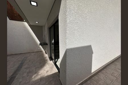 Casa de condomínio à venda com 178m², 3 quartos e 2 vagasQuintal