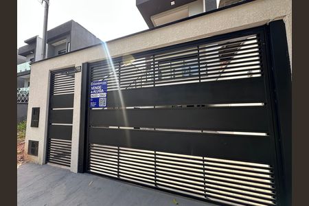 Casa de condomínio à venda com 178m², 3 quartos e 2 vagasFachada