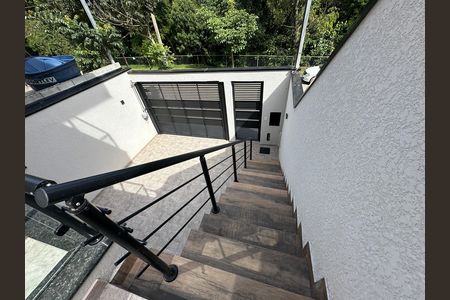 Casa de condomínio à venda com 178m², 3 quartos e 2 vagasQuintal