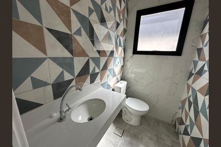 Casa de condomínio à venda com 178m², 3 quartos e 2 vagasLavabo