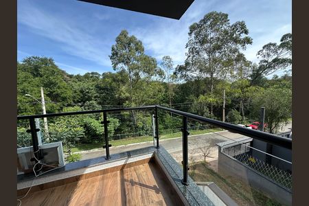 Casa de condomínio à venda com 178m², 3 quartos e 2 vagasVaranda