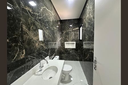Casa de condomínio à venda com 178m², 3 quartos e 2 vagasBanheiro da Suíte 1