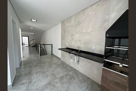 Casa de condomínio à venda com 178m², 3 quartos e 2 vagasChurrasqueira