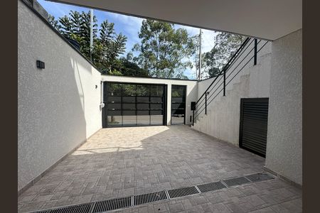 Casa de condomínio à venda com 178m², 3 quartos e 2 vagasGaragem