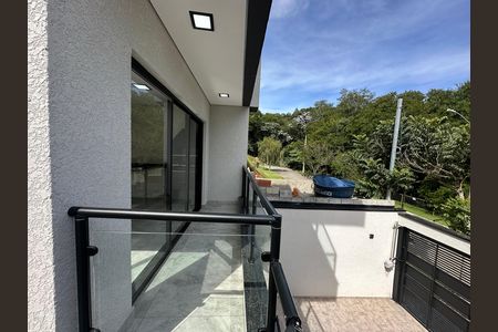 Casa de condomínio à venda com 178m², 3 quartos e 2 vagasQuintal