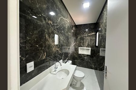 Casa de condomínio à venda com 178m², 3 quartos e 2 vagasBanheiro da Suíte 1