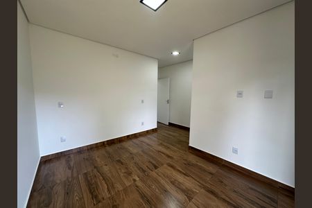 Casa de condomínio à venda com 178m², 3 quartos e 2 vagasSuíte 1