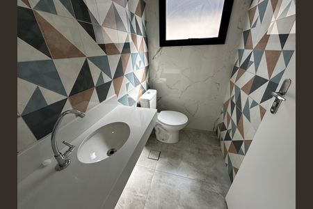 Casa de condomínio à venda com 178m², 3 quartos e 2 vagasLavabo