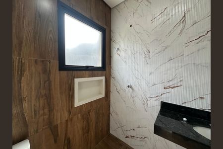 Casa de condomínio à venda com 178m², 3 quartos e 2 vagasBanheiro da Suíte 2