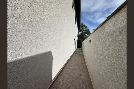 Casa de condomínio à venda com 178m², 3 quartos e 2 vagasQuintal