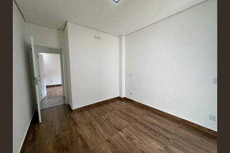 Casa de condomínio à venda com 178m², 3 quartos e 2 vagasSuíte 3