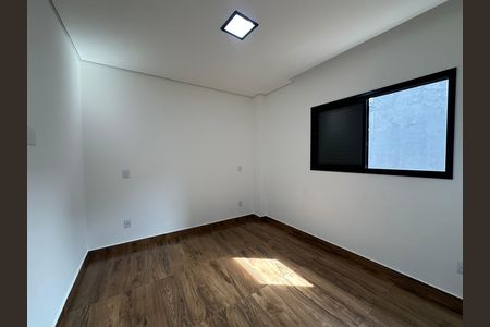 Casa de condomínio à venda com 178m², 3 quartos e 2 vagasSuíte 2