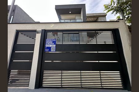 Casa de condomínio à venda com 178m², 3 quartos e 2 vagasFachada