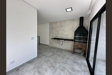 Casa de condomínio à venda com 178m², 3 quartos e 2 vagasChurrasqueira