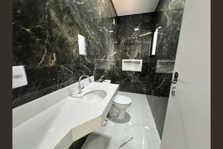 Casa de condomínio à venda com 178m², 3 quartos e 2 vagasBanheiro da Suíte 1