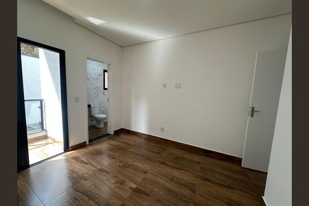Casa de condomínio à venda com 178m², 3 quartos e 2 vagasSuíte 3