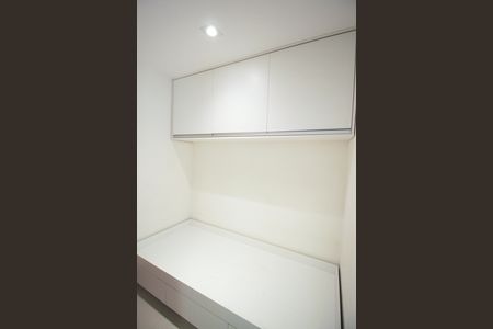 Apartamento à venda com 112m², 3 quartos e 2 vagas Apartamento à venda com 112m², 3 quartos e 2 vagasQuarto de Serviço