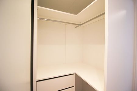 Apartamento à venda com 112m², 3 quartos e 2 vagas Apartamento à venda com 112m², 3 quartos e 2 vagasCloset da Suíte