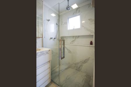 Apartamento à venda com 112m², 3 quartos e 2 vagas Apartamento à venda com 112m², 3 quartos e 2 vagasBanheiro da Suíte