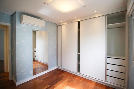 Apartamento à venda com 112m², 3 quartos e 2 vagas Apartamento à venda com 112m², 3 quartos e 2 vagasQuarto 1
