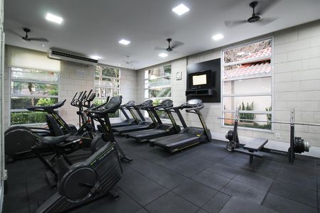 Apartamento à venda com 112m², 3 quartos e 2 vagas Apartamento à venda com 112m², 3 quartos e 2 vagasÁrea comum - Academia