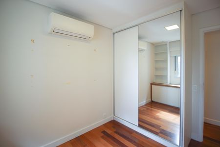 Apartamento à venda com 112m², 3 quartos e 2 vagas Apartamento à venda com 112m², 3 quartos e 2 vagasQuarto 2