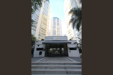 Apartamento à venda com 112m², 3 quartos e 2 vagas Apartamento à venda com 112m², 3 quartos e 2 vagasFachada