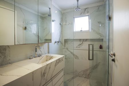 Apartamento à venda com 112m², 3 quartos e 2 vagas Apartamento à venda com 112m², 3 quartos e 2 vagasBanheiro da Suíte