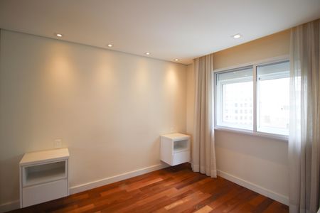 Apartamento à venda com 112m², 3 quartos e 2 vagas Apartamento à venda com 112m², 3 quartos e 2 vagasSuíte