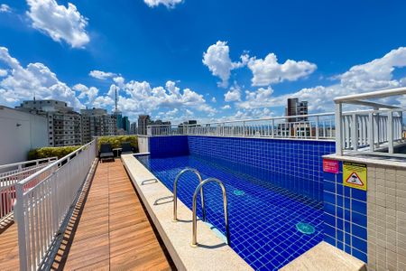 Studio à venda com 36m², 1 quarto e sem vaga Studio à venda com 36m², 1 quarto e sem vagaPiscina