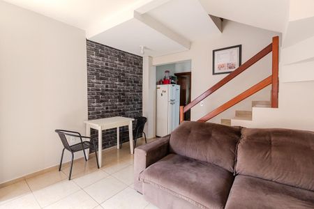 Sala de casa de condomínio à venda com 2 quartos, 128m² em Ipanema, Porto Alegre