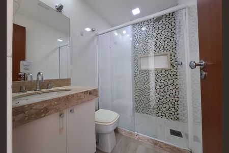 Apartamento para alugar com 90m², 2 quartos e 2 vagasBanheiro da suíte 