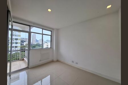 Apartamento para alugar com 90m², 2 quartos e 2 vagasQuarto 